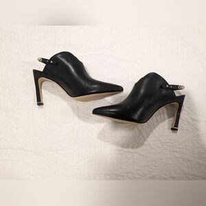 NWT White House Black Market black strap heal-size 7